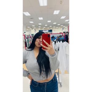 Meet your Posher, Danielle